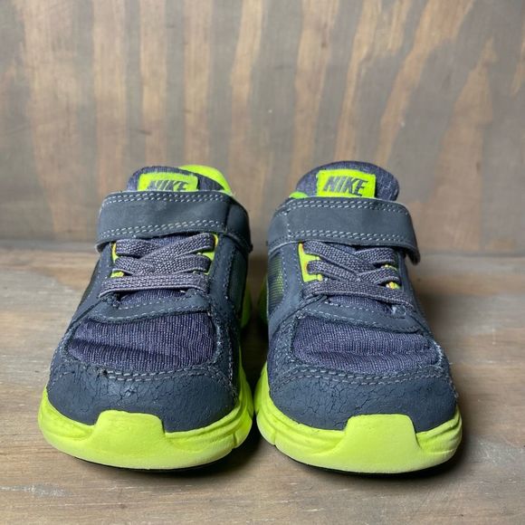 Nike Toddler Baby Fusion ST 2 Sneaker Shoes Black Neon Hook & Loop Low Top Sz 6C - Picture 3 of 11